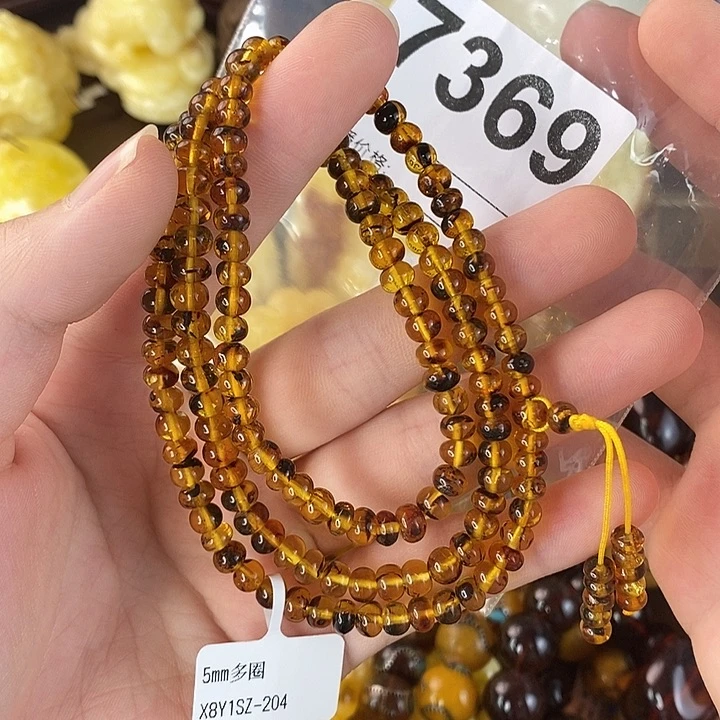 蜜蜡未镶嵌珠宝奇石