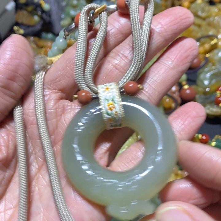 岫玉岫玉吊坠未镶嵌