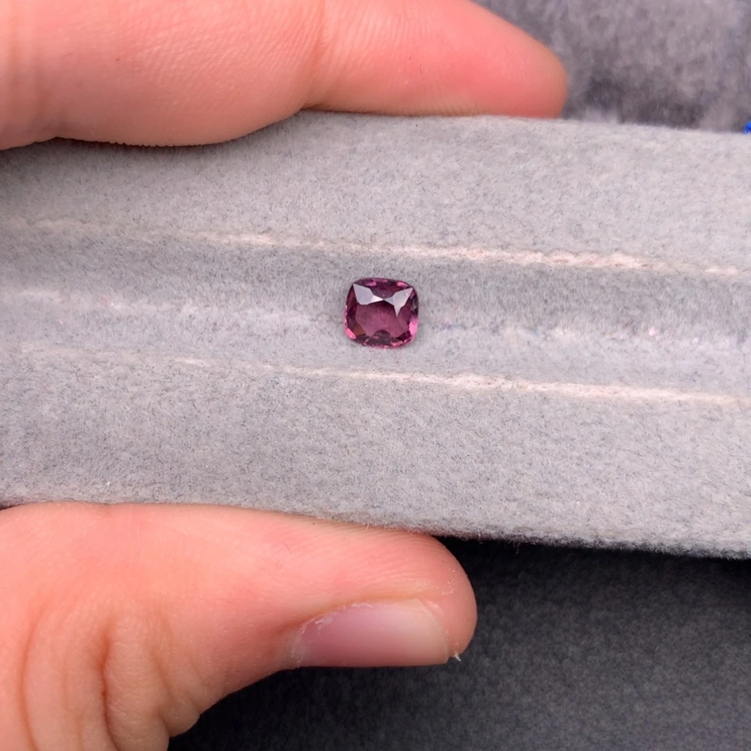 尖晶石裸石75分天然紫色