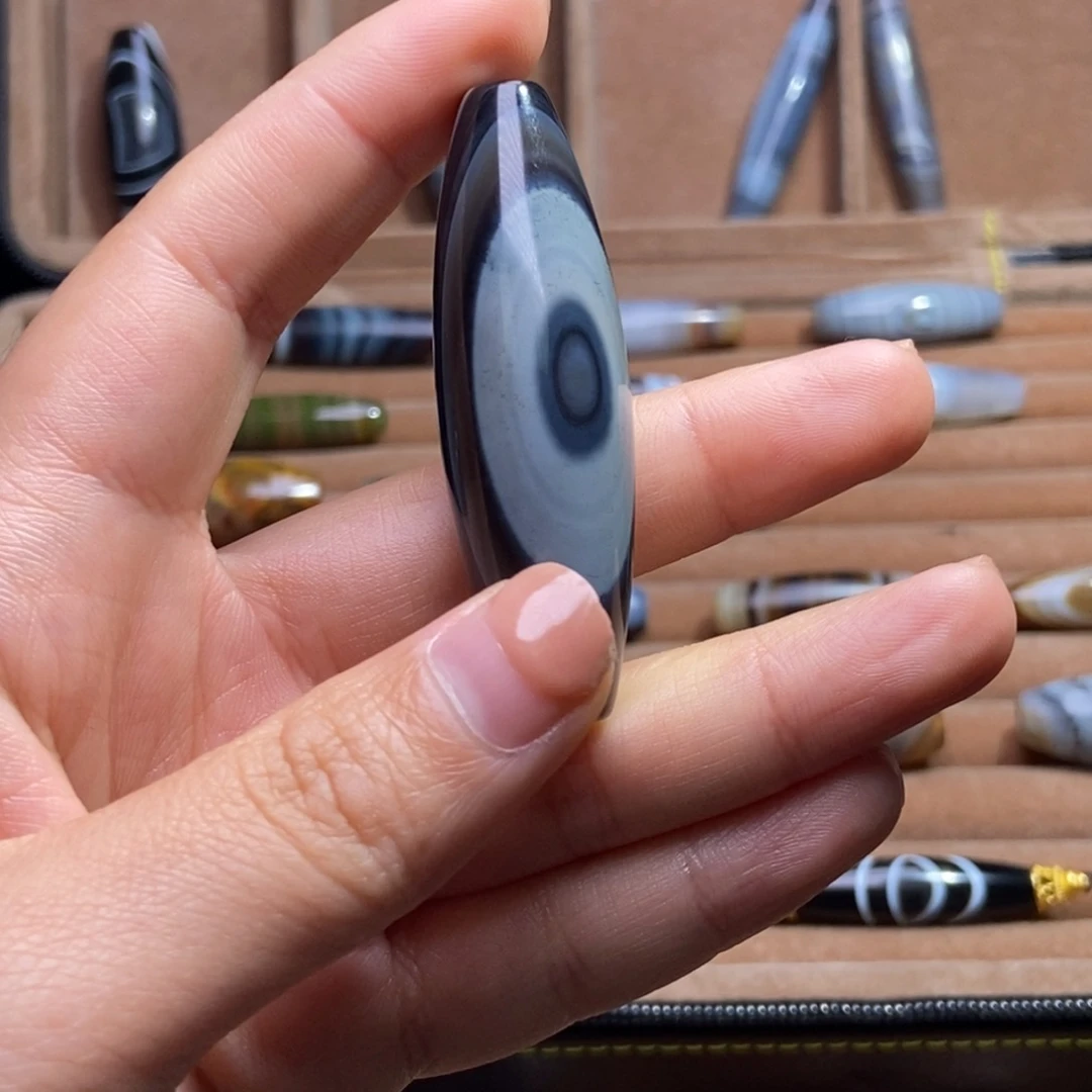 付***宁玛瑙/玉髓未镶嵌颈饰