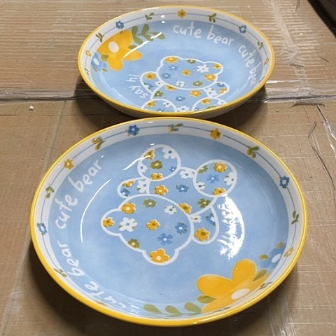 微瑕，不能明火，口径17，高2.5，2个蓝色