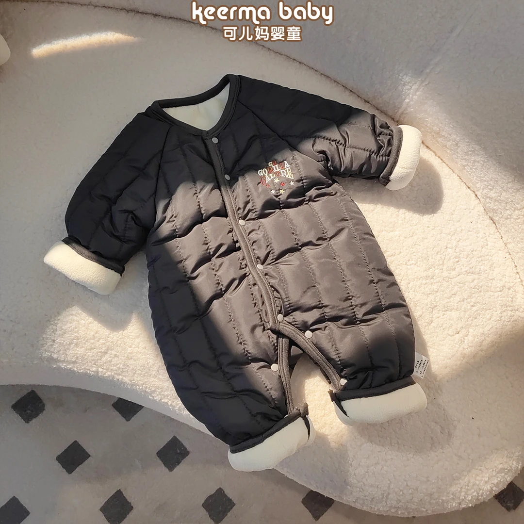 加绒加棉宝宝绗棉保暖连体衣竖条刺绣套装婴儿秋冬外出哈衣爬服