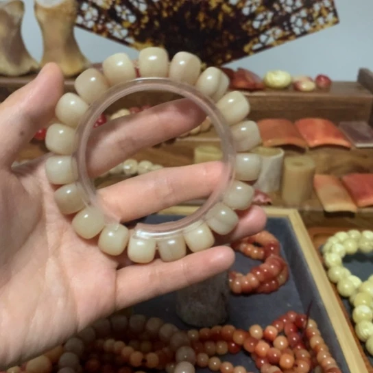 大果紫檀（缅甸花梨）1.2三花手串