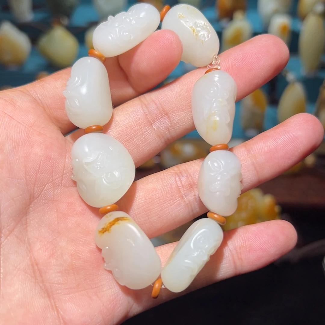 颈饰未镶嵌和田玉（子料）晨**鼓