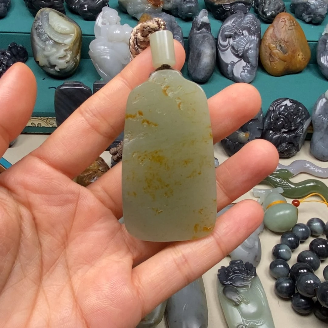 云***儿和田玉未镶嵌颈饰