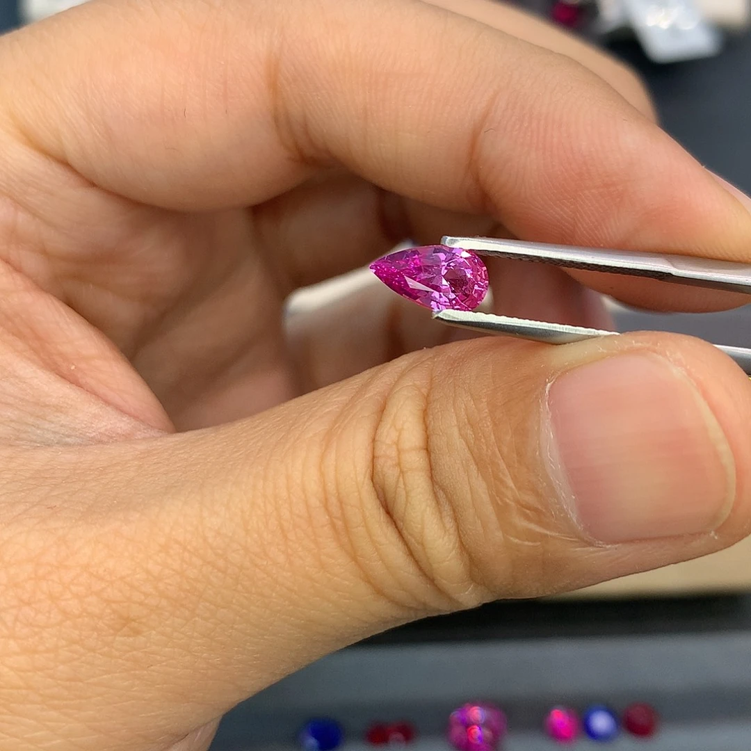 彩色蓝宝石裸石1.1克拉无烧艳粉蓝宝石