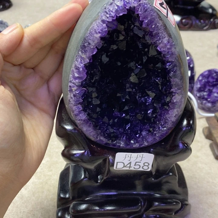 咕***旺水晶未镶嵌大型摆件（非配饰）