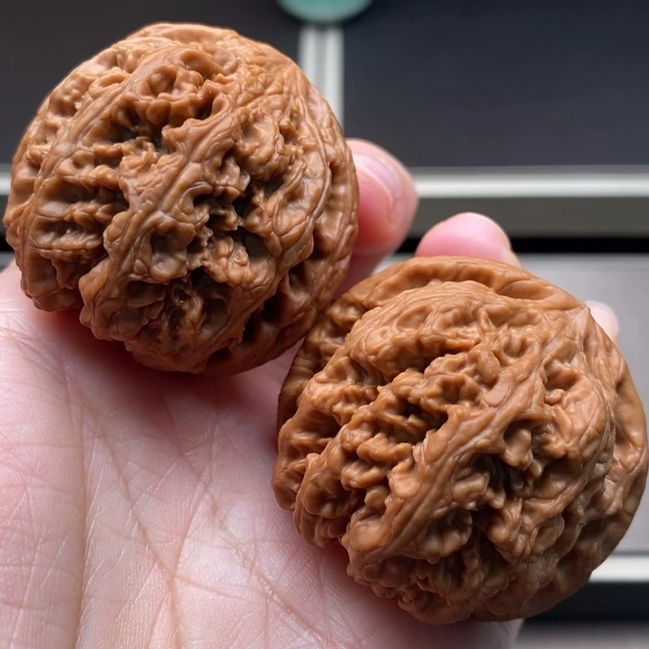 文玩核桃吊坠粗筋