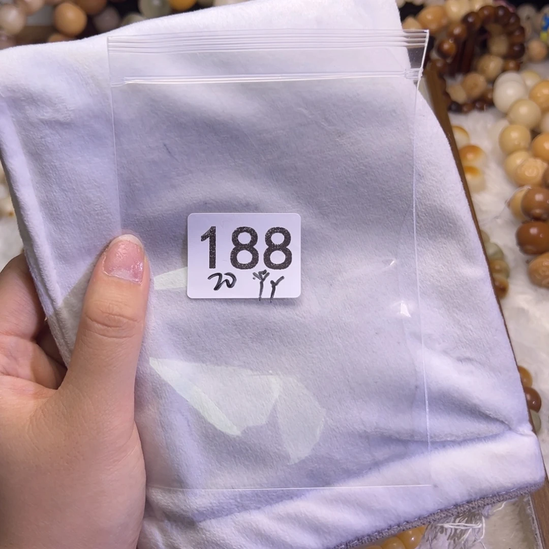 嘿***吊坠菩提根/象牙果188