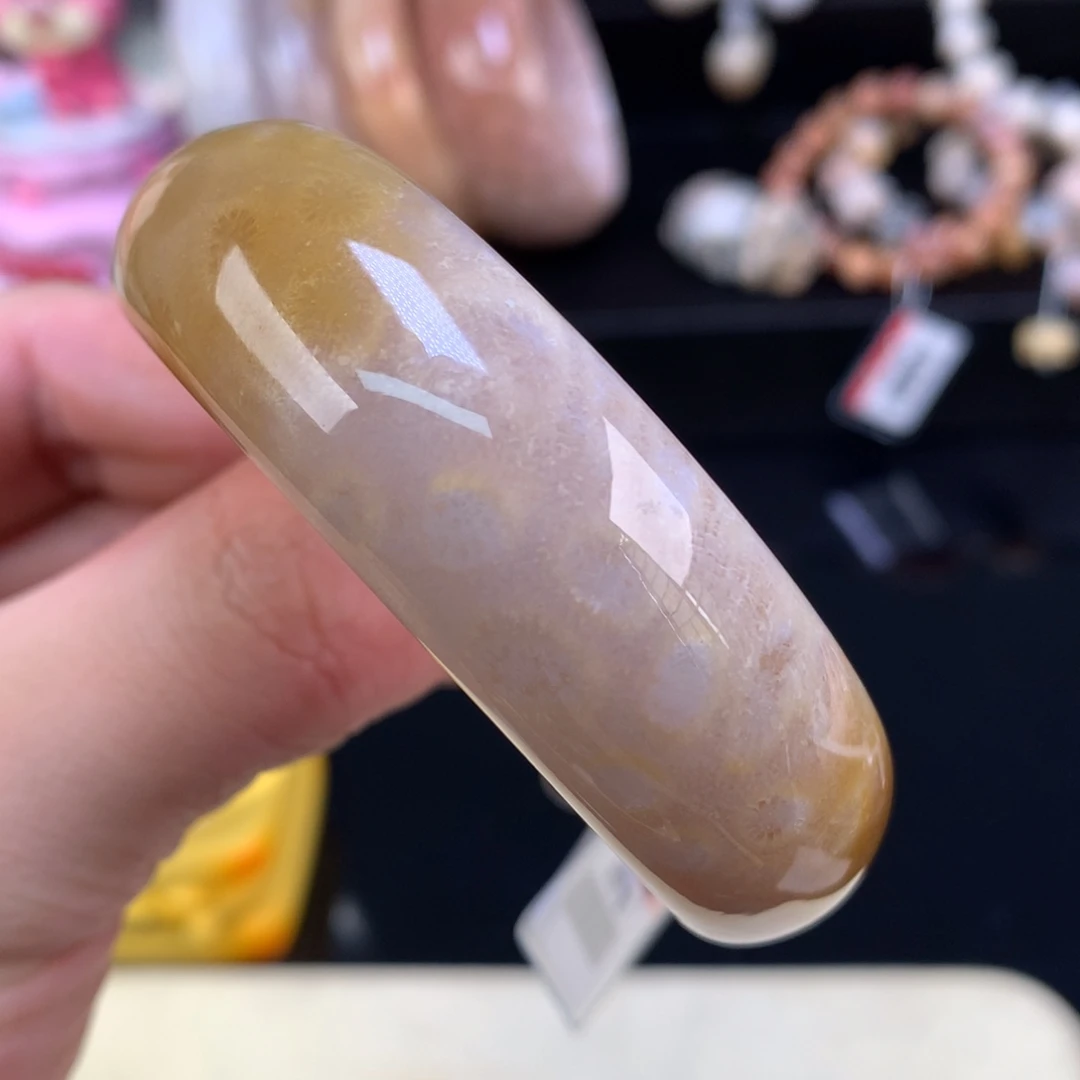 硅化珊瑚（珊瑚玉）未镶嵌颈饰42号粉糖底51.4圈