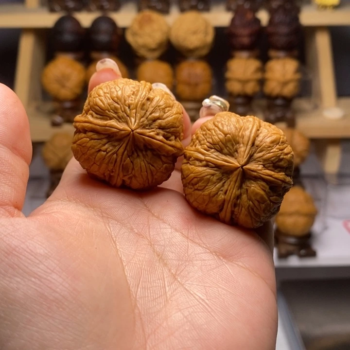 吊坠文玩核桃37金蟒四棱