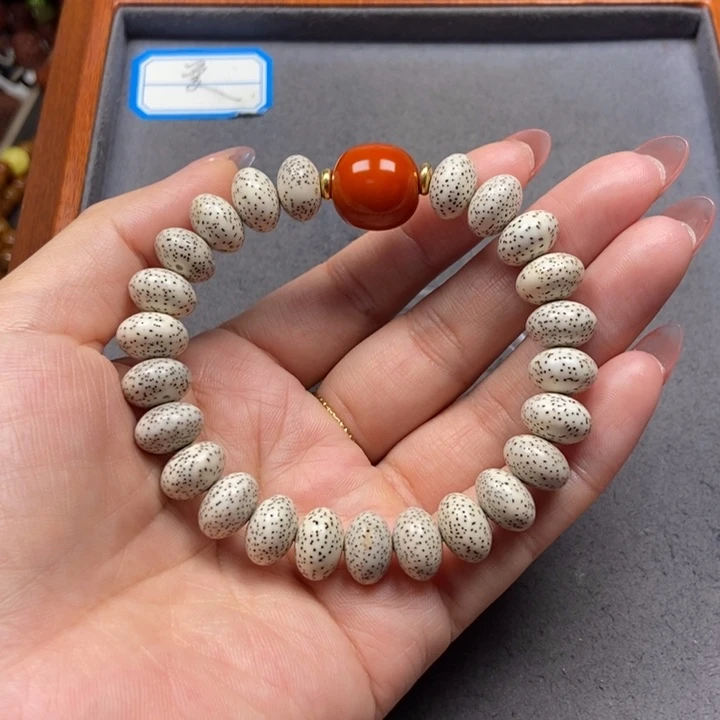 星月菩提吊坠菩提