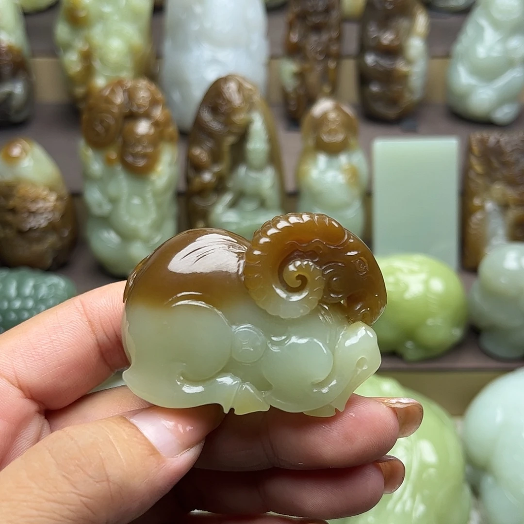 淡***福颈饰未镶嵌和田玉