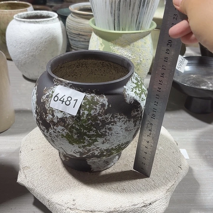 摆件高16，口10，有孔，6481