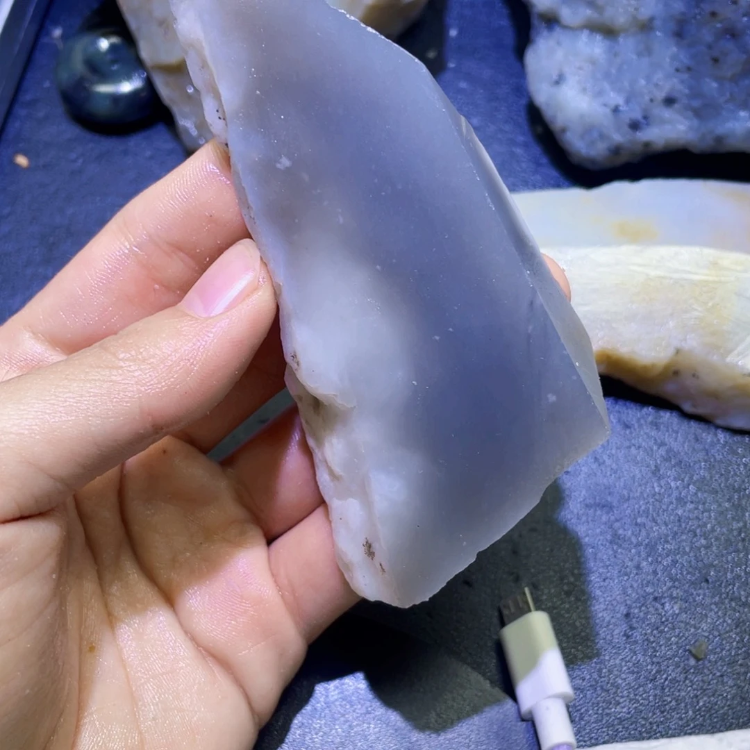 和田玉未镶嵌珠宝半成品