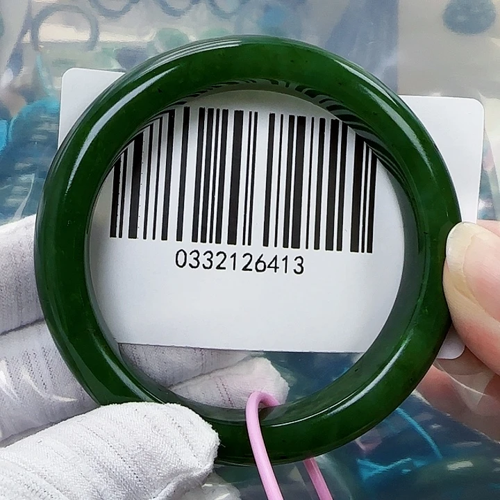 和田玉未镶嵌手镯包容59