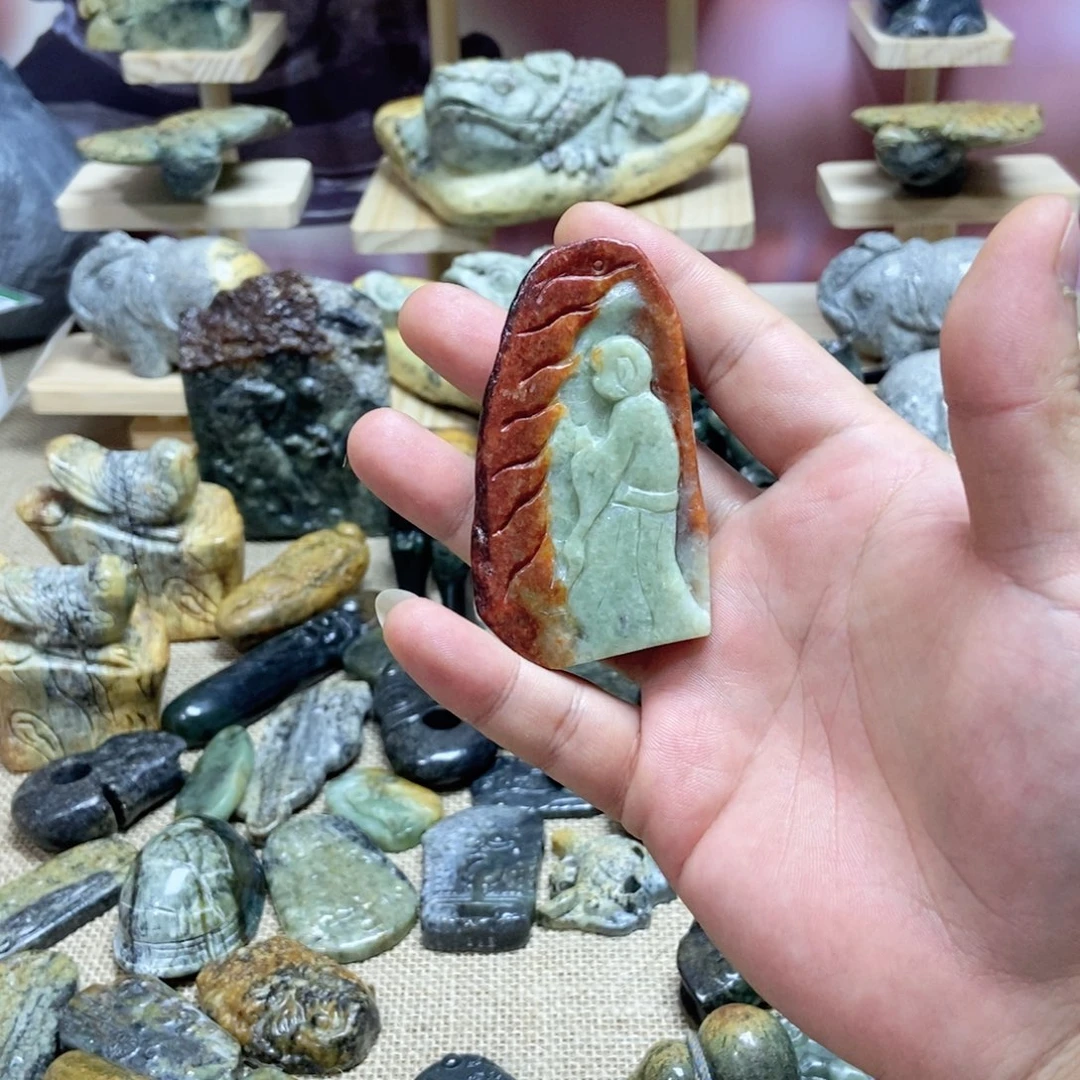 岫岩河磨玉（透闪石质玉）手把未镶嵌小****?