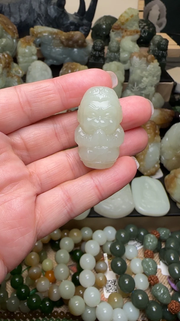 和田玉孙悟空吊坠