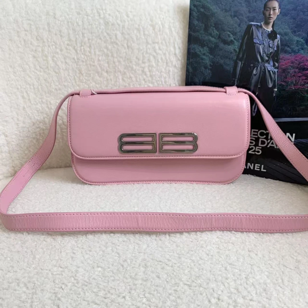 99新 Balenciaga/巴黎世家 樱花粉woc小号91743408/12期/代购服务