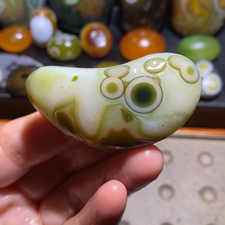 玛瑙/玉髓未镶嵌珠宝半成品