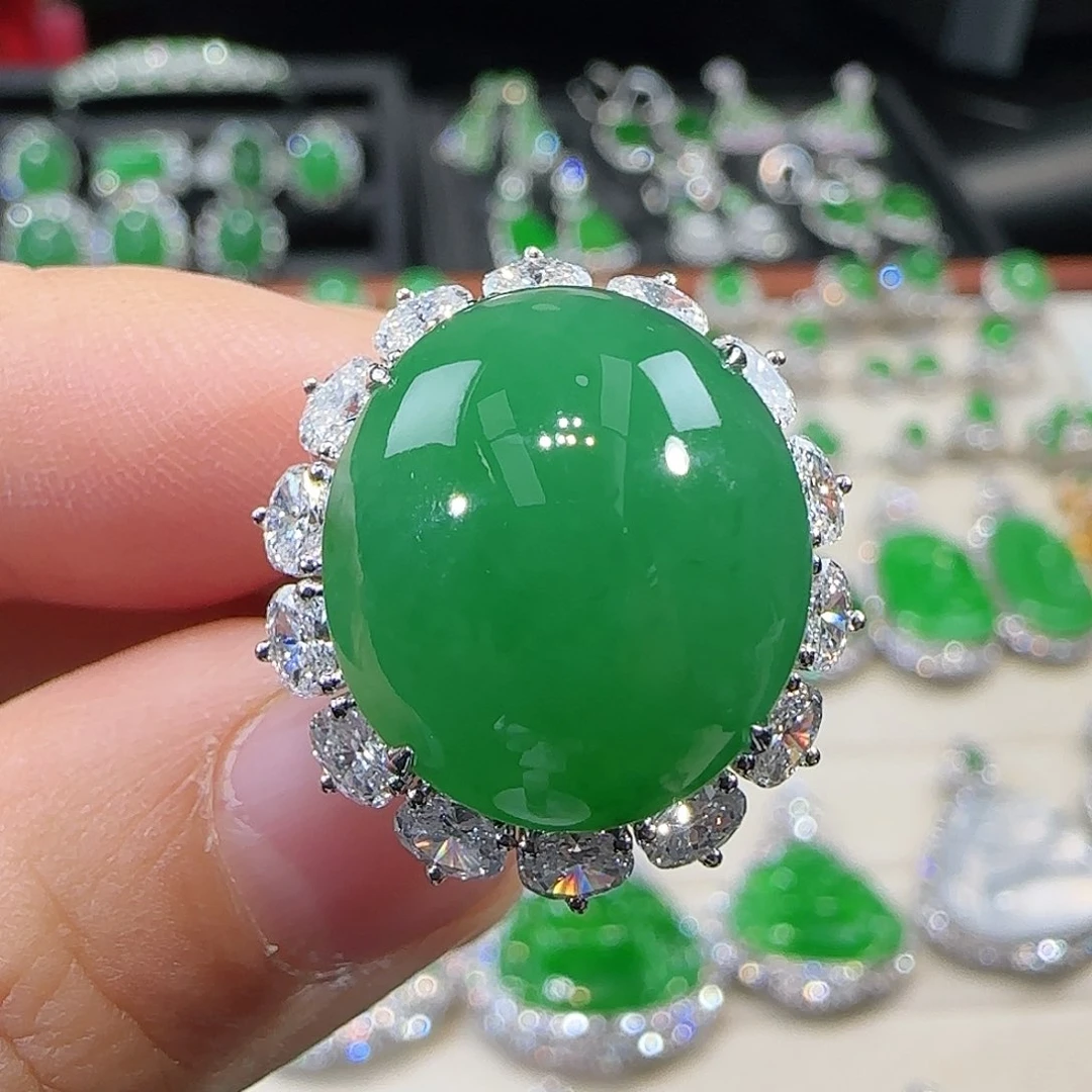 翡翠吊坠(不含链)18K金镶嵌