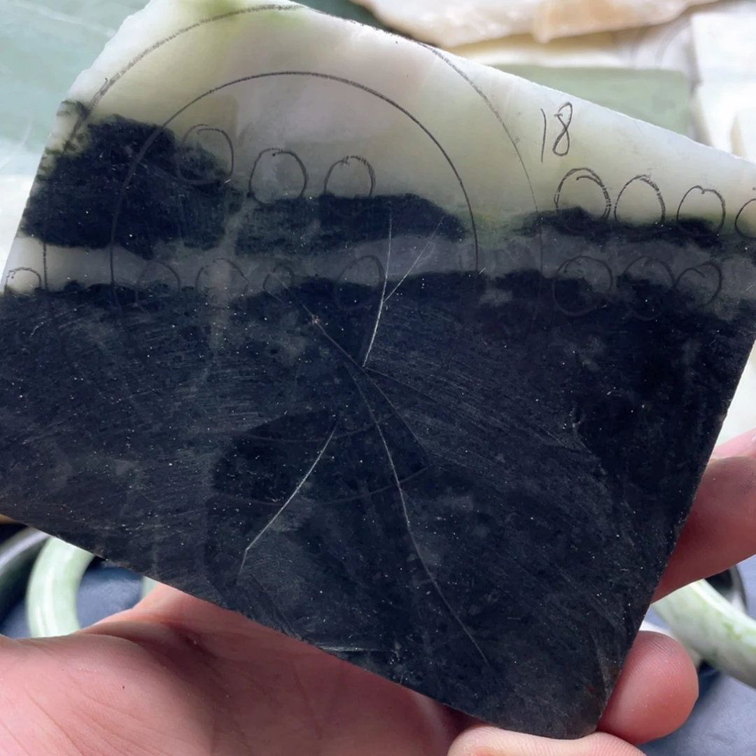 独山玉未镶嵌定制手镯