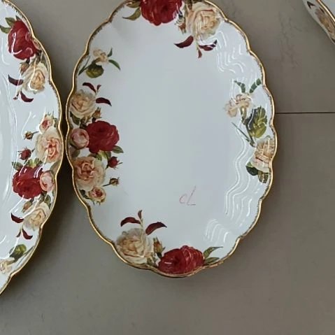 金秋玫瑰手工拍金长28厘米宽19厘米高3厘米南瓜盘