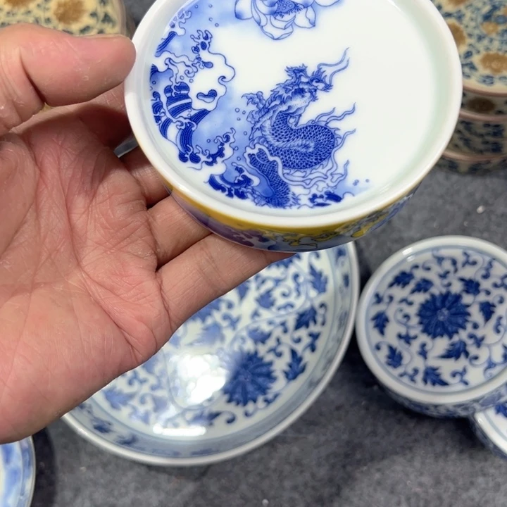 瓷片白青花黄釉海水龙实心盖置
