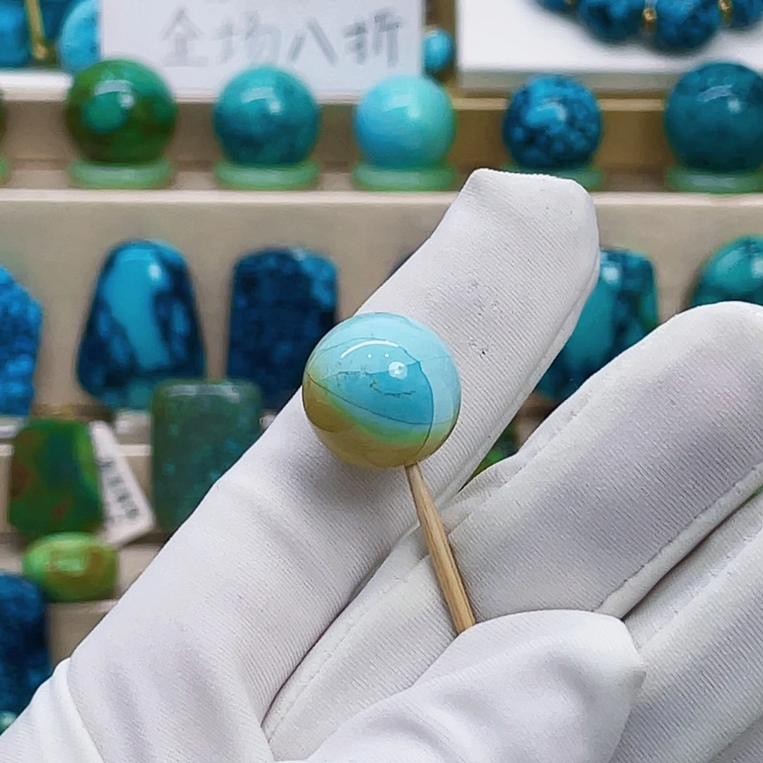 绿松石未镶嵌颈饰