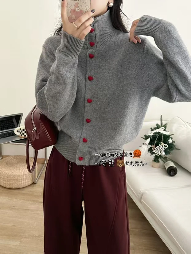 法式小众爱心扣高领针织开衫毛衣长袖简约纯色宽松百搭上衣915