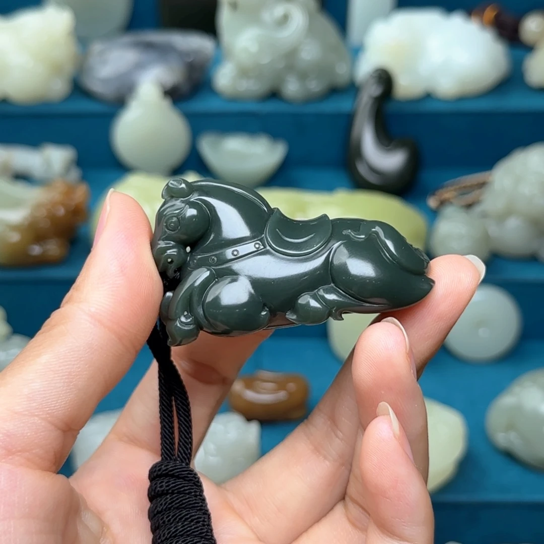未镶嵌和田玉（糖玉）把件