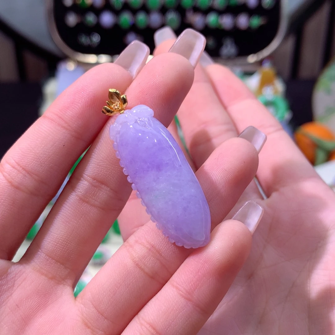 翡翠颈饰18K金镶嵌翡翠