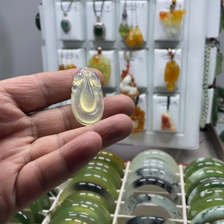 蛇纹石玉合金颈饰