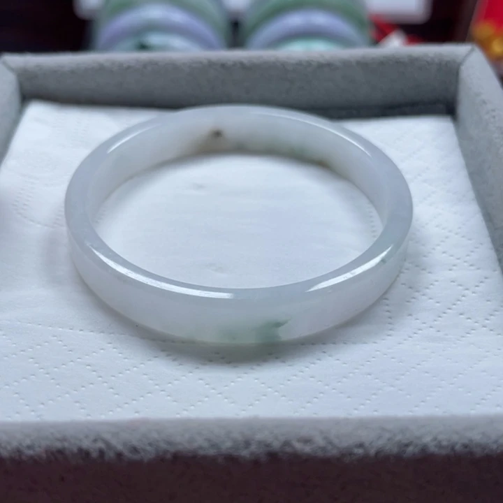 翡翠未镶嵌手镯手镯