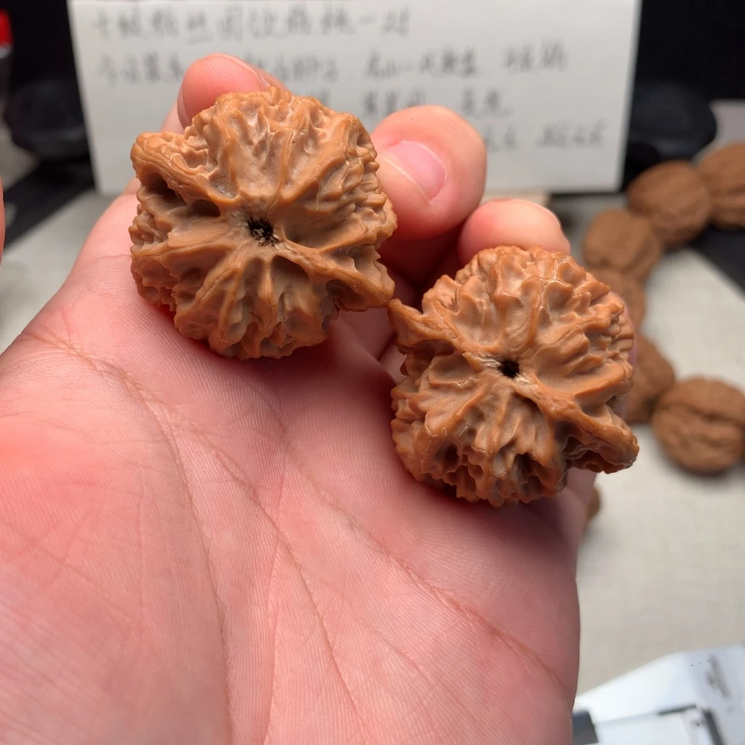 文玩核桃吊坠40苹果园