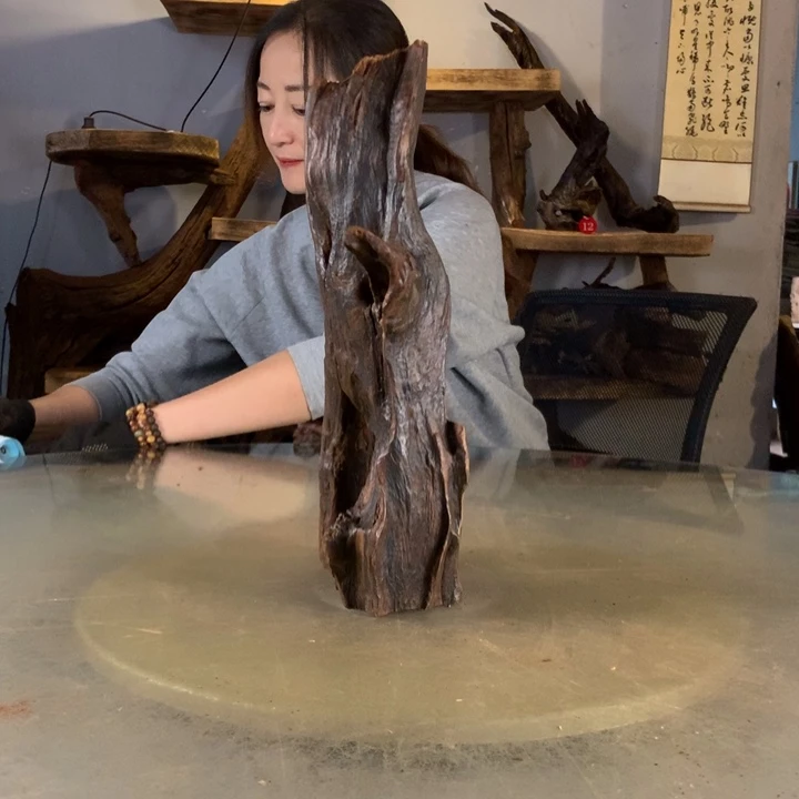 巧***了天然的云南紫柚木会黄水