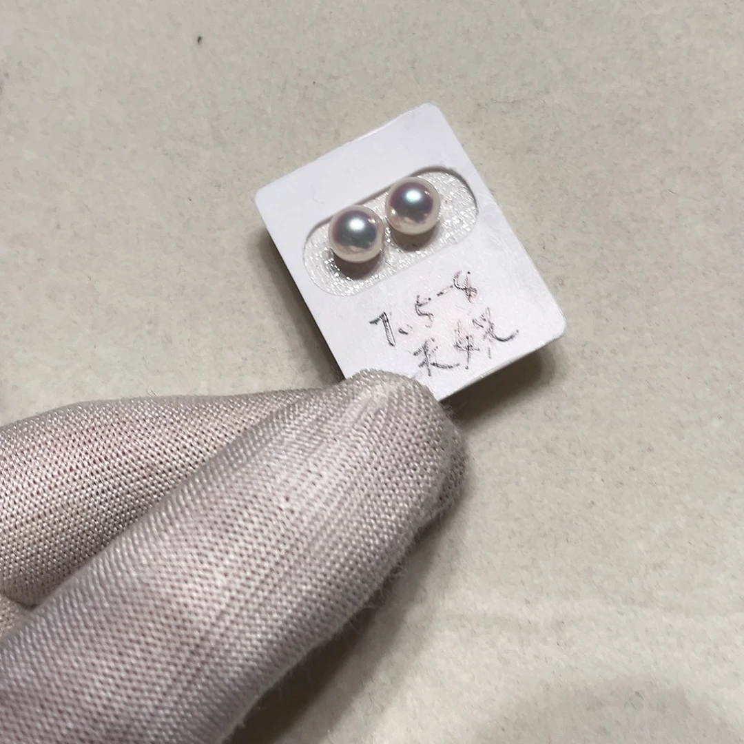 颈饰18K金镶嵌海水珍珠