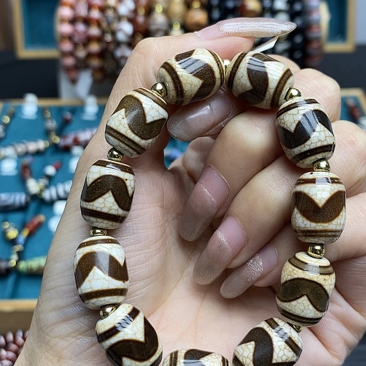 玛瑙/玉髓（覆膜）颈饰合金