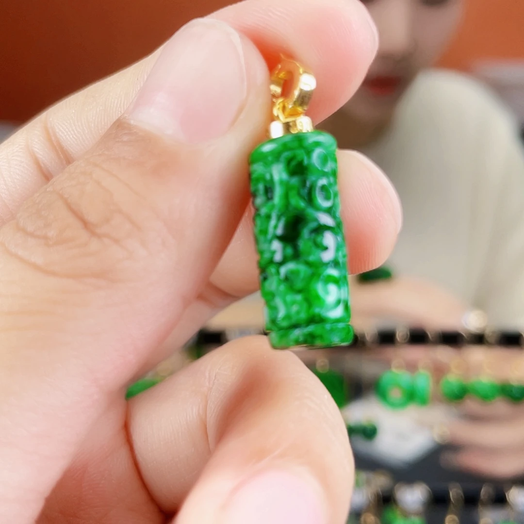 翡翠未镶嵌耳饰饰品