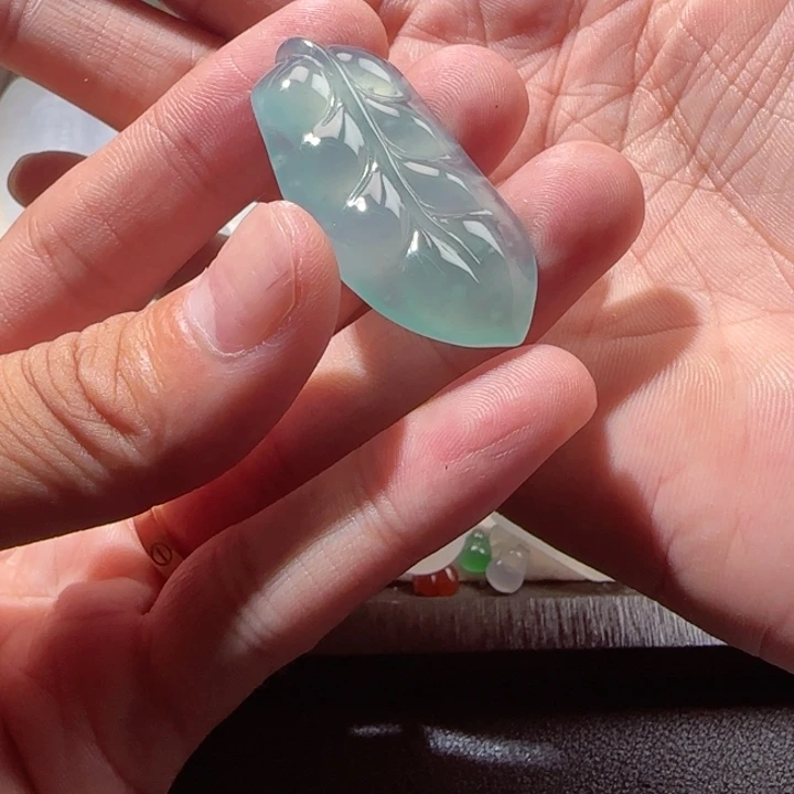 未镶嵌定制翡翠天然翡翠叶子