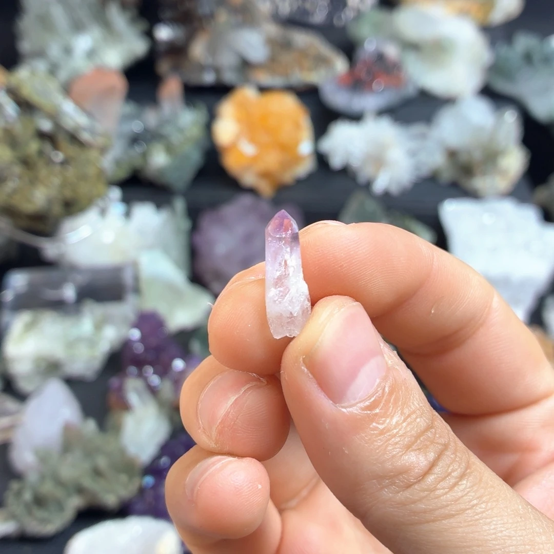 石材福利科鲁兹水晶