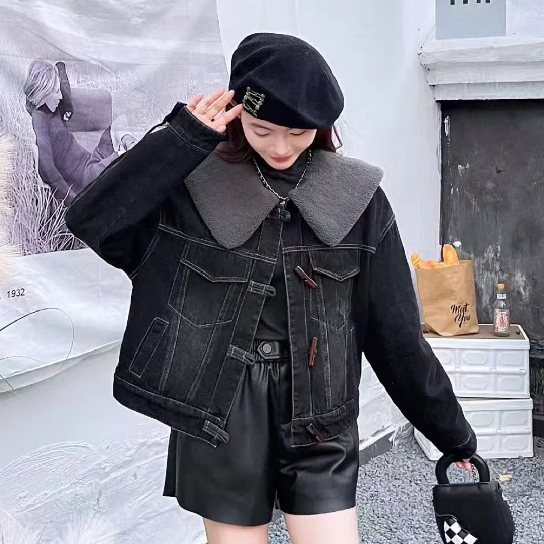 5257衣57羊羔毛娃娃领牛角扣牛仔服女冬季2024新款外套