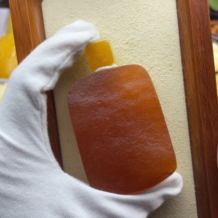 琥珀未镶嵌颈饰天然琥珀蜜蜡