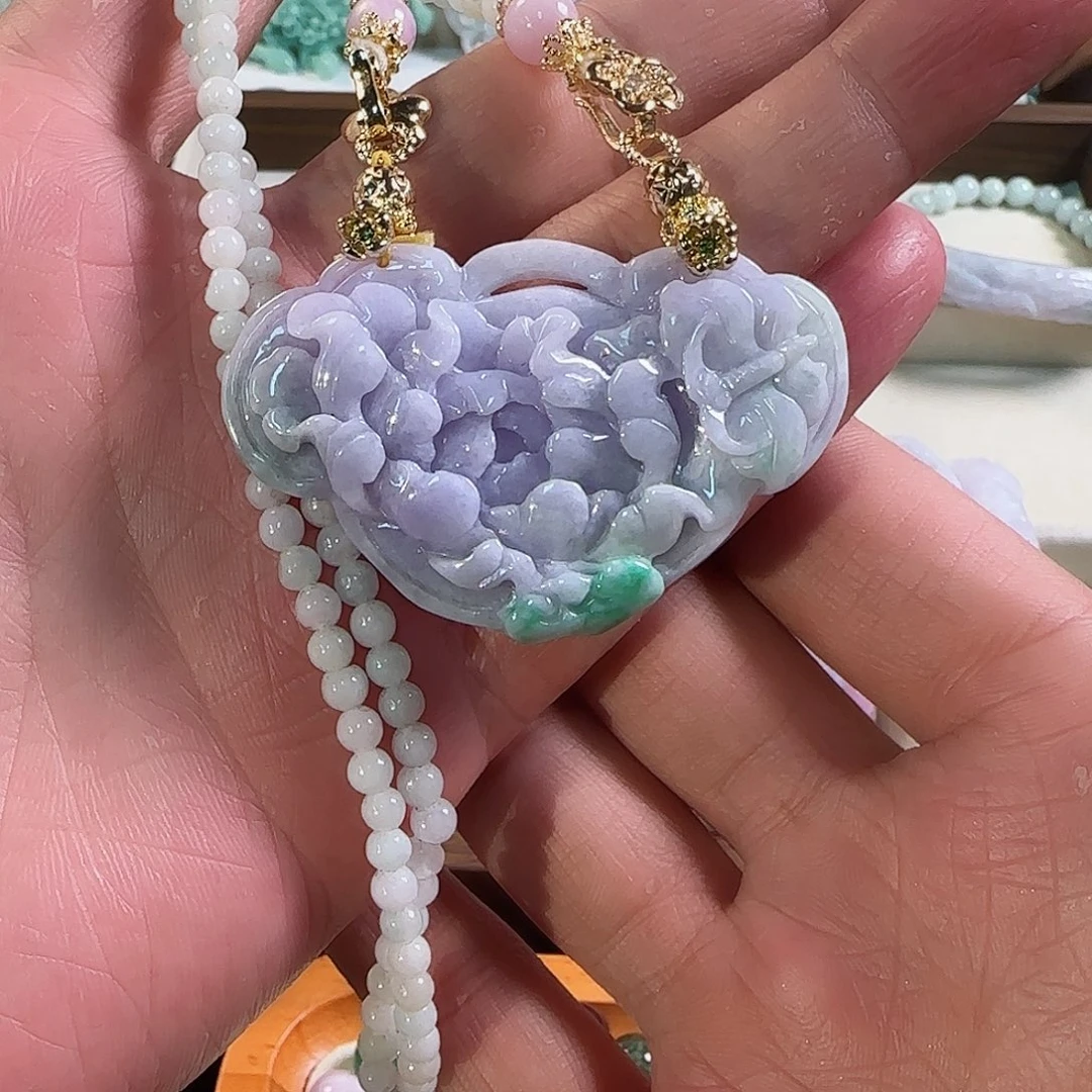 翡翠未镶嵌颈饰紫牌牌