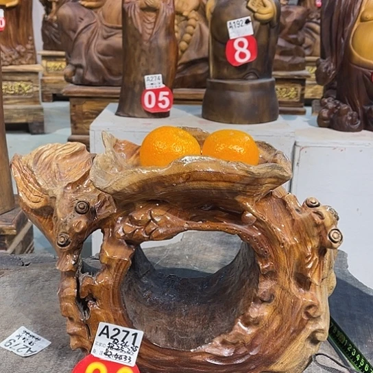 香樟木四****司香樟木雕刻