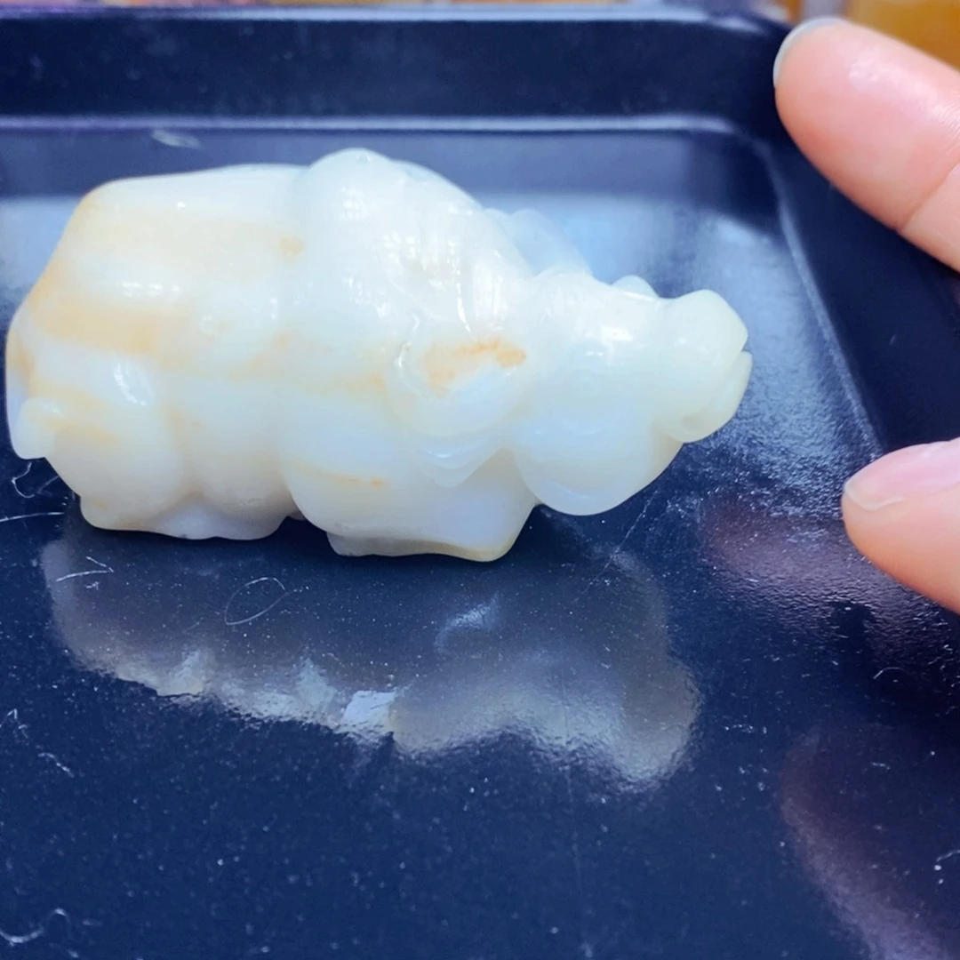 石英质玉（黄龙玉）未镶嵌颈饰