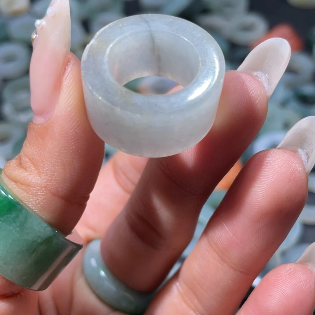 定制翡翠未镶嵌天然翡翠