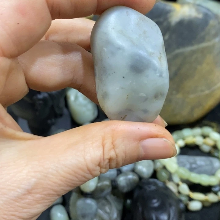 未镶嵌和田玉（糖玉）挂件