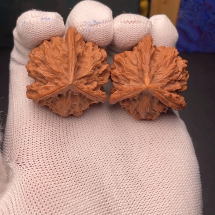 文玩核桃吊坠盘山