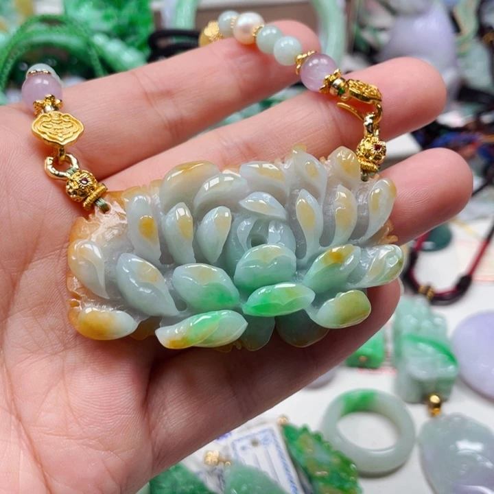 翡翠未镶嵌颈饰35